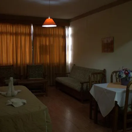 Nick's Lägenhetshotell Ayia Napa