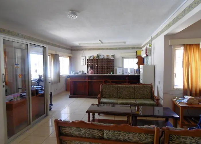 Aparthotel Nick's 2*