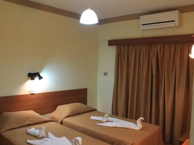 Nick's Aparthotel 2*