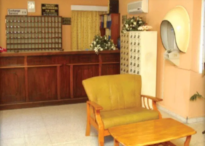 Aparthotel Nick's 2*