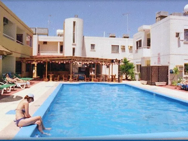 Nick's 2* Ayia Napa
