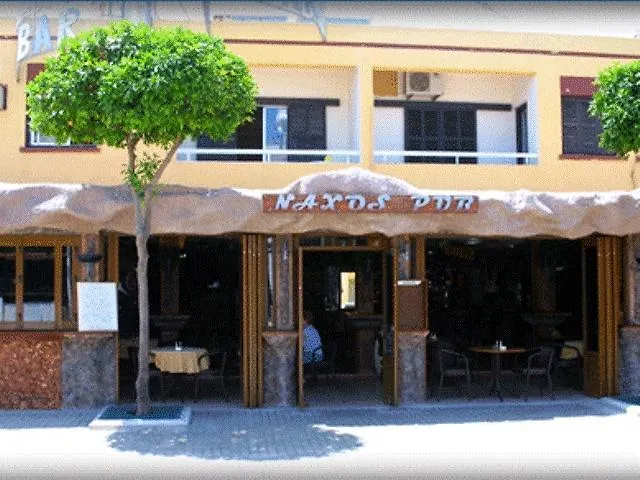 Aparthotel Nick's 2*