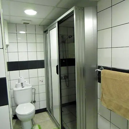 Nick's 2* Ayía Nápa