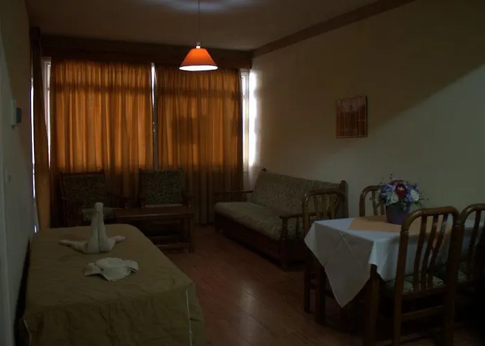 Nick's Lägenhetshotell Ayia Napa